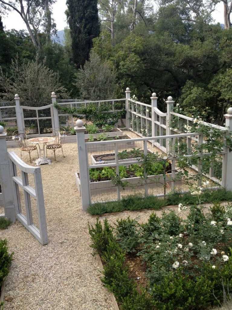 30 Backyard & Garden Fence Decor Ideas - Gardenholic