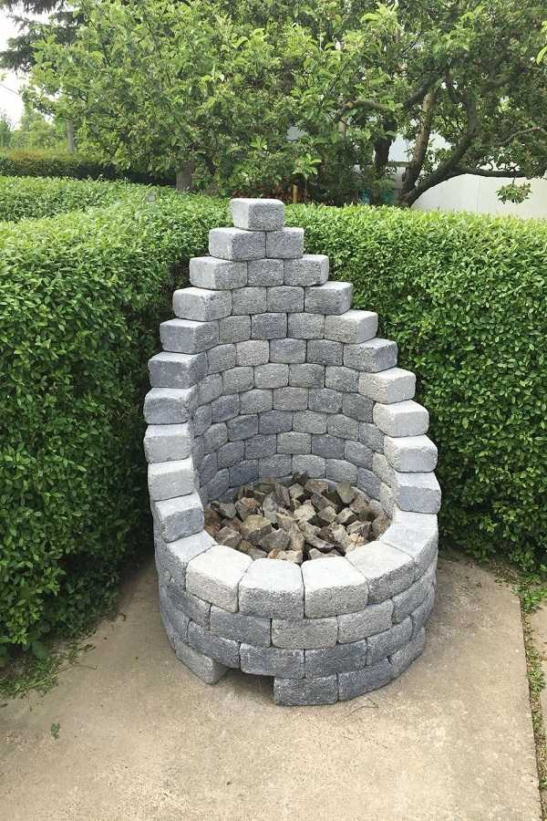 30 Fire Pit Ideas That Are Under The Budget - Page 2 - Gardenholic